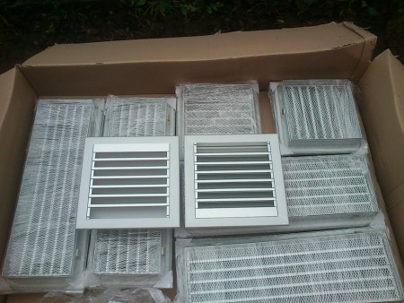 VZT PZA žaluzie z hliníkových profilů připravené k expedici